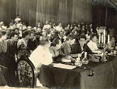 Троцкий и Зиновьев на II конгрессе Коминтерна